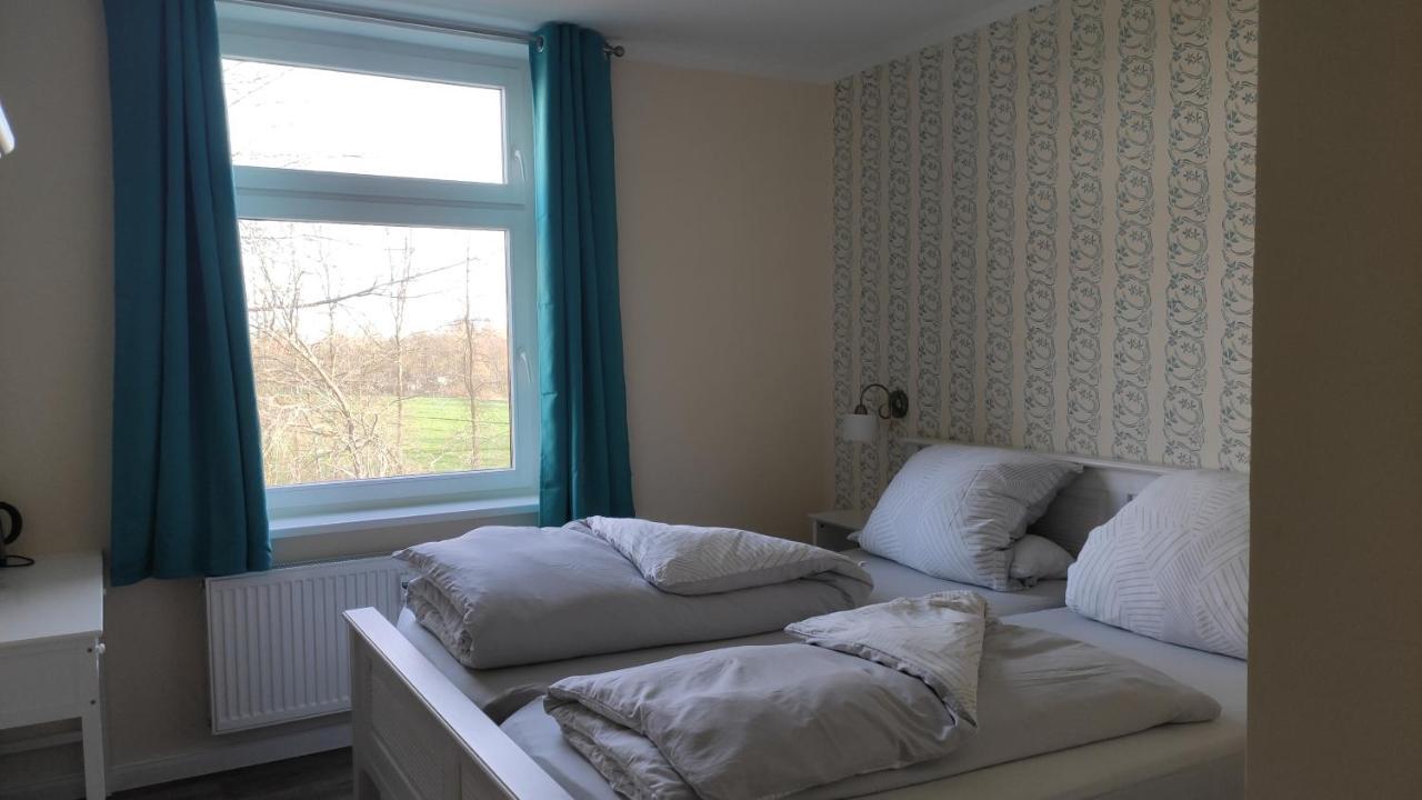 Herrenhaus Schmoelen Gbr Bennewitz Exteriör bild