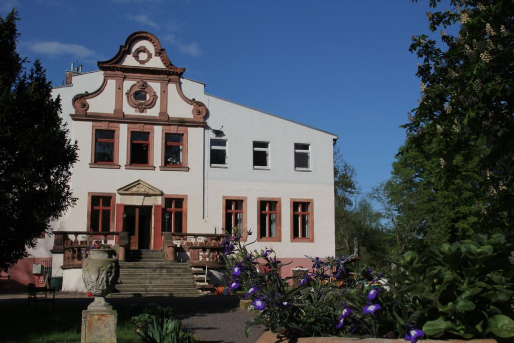 Herrenhaus Schmoelen Gbr Bennewitz Exteriör bild